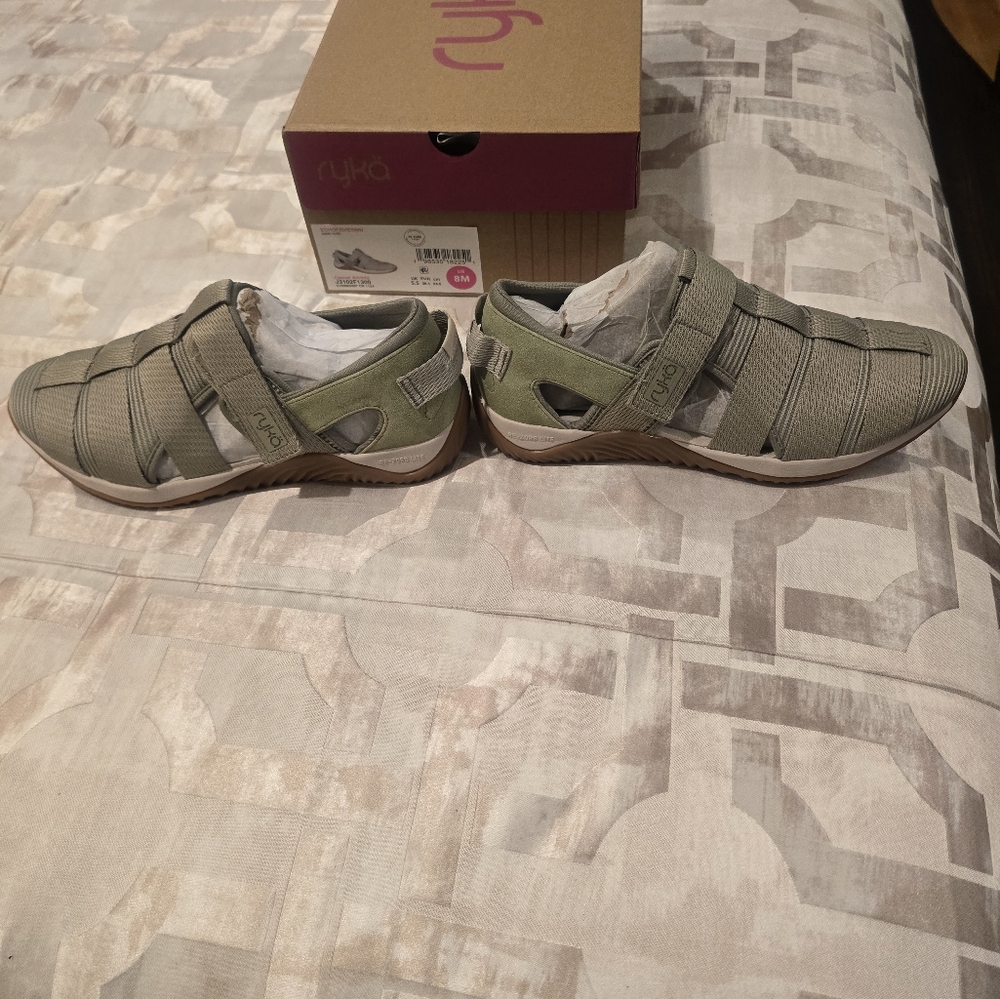 NWT Ryka Adjustable Fisherman Sandals NOT AVAILABLE! IT WAS SOLD & MAILED OFF - Picture 2 of 6